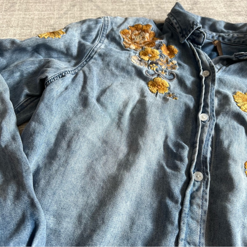 Stetson Women’s Lyocel Denim Shirt with Yellow Floral Embroidery Size Large - Picture 6 of 13